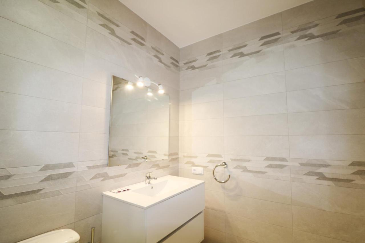 Villa Las Marinas - 4, Con Piscina Privada Y A 5 Minutos De La Playa Arenal d'en Castell Bagian luar foto