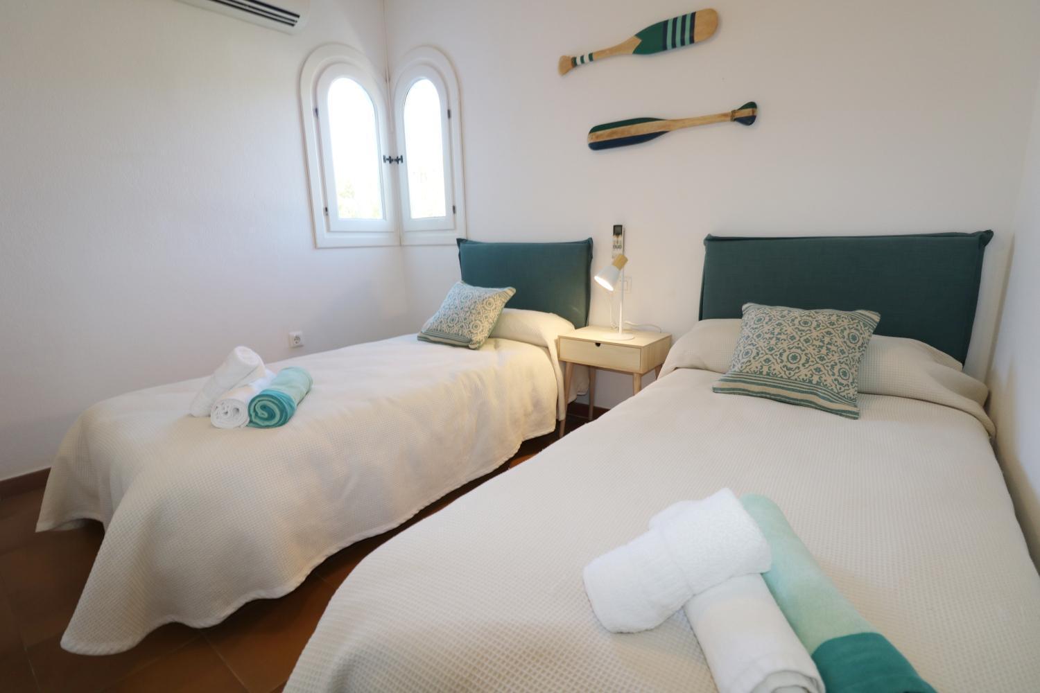 Villa Las Marinas - 4, Con Piscina Privada Y A 5 Minutos De La Playa Arenal d'en Castell Bagian luar foto